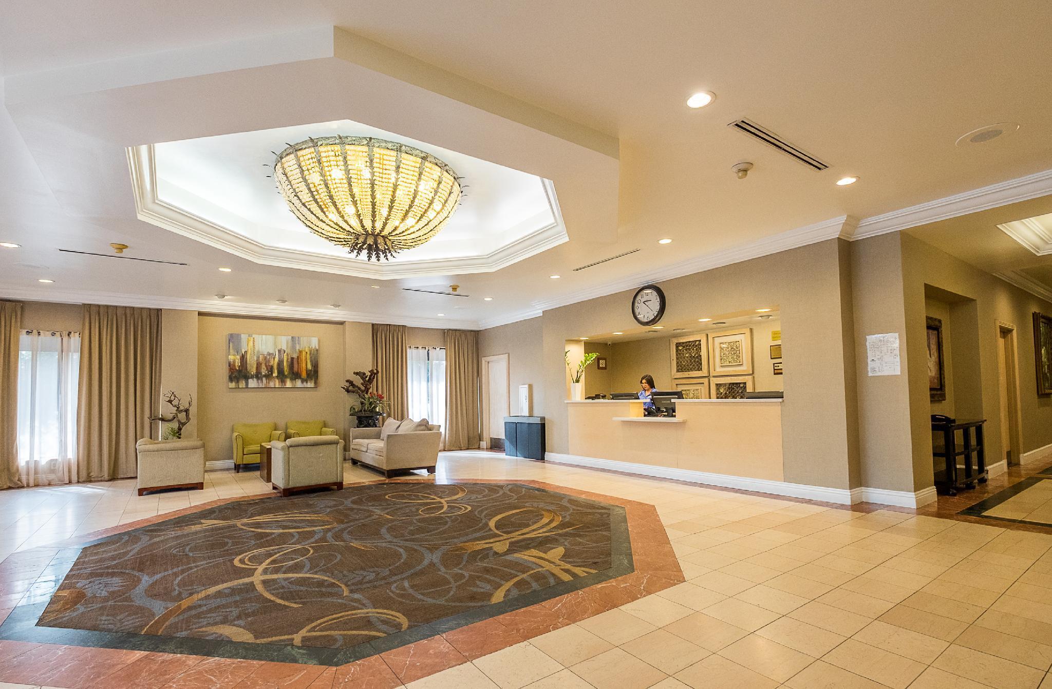 Howard Johnson By Wyndham Fullerton/Anaheim Conference Cntr Exterior photo
